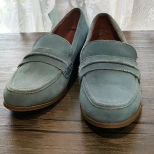 Universal Thread Women's Moccasins Sz9 blue